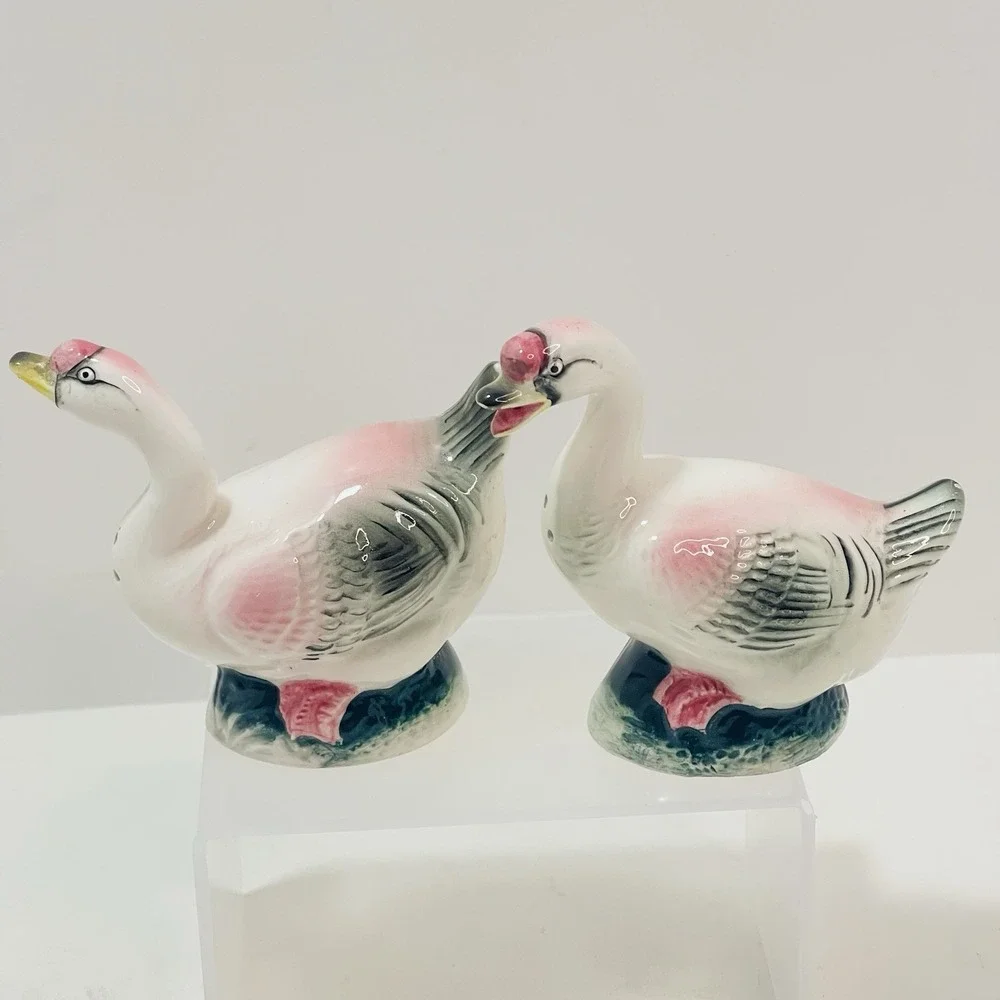 Vintage Japan Goose Geese Salt & Pepper Shakers Pink Wings Feet